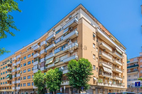 appartamento in vendita a Roma in zona Aurelio