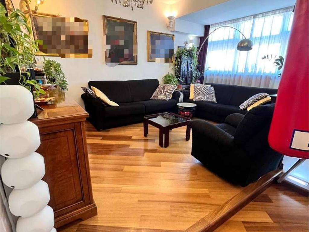 appartamento in vendita a Roma in zona Ardeatino