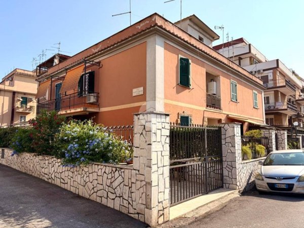 casa indipendente in vendita a Roma in zona Tor Sapienza