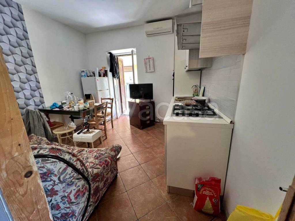 appartamento in vendita a Roma in zona Appio Claudio
