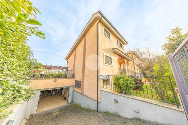 casa indipendente in vendita a Roma in zona Castelverde
