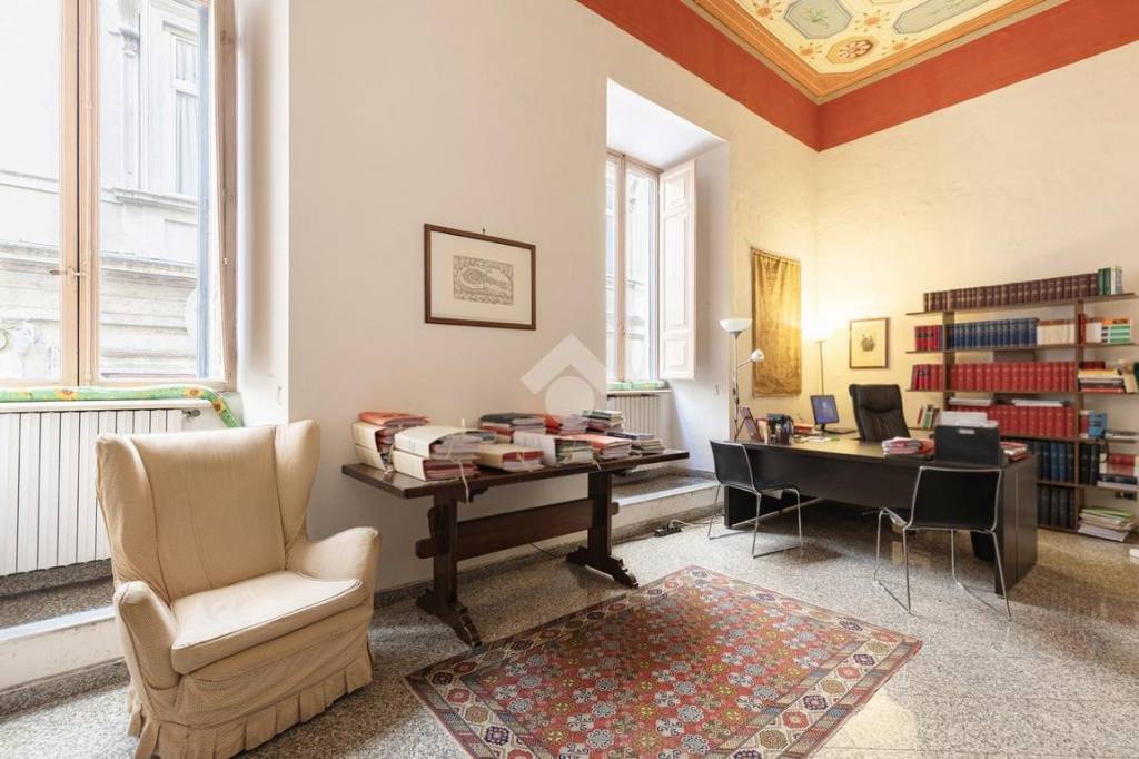 ufficio in vendita a Roma in zona Parione/Sant'Eustachio