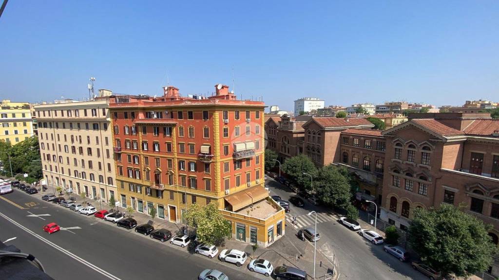 appartamento in vendita a Roma in zona Tuscolano