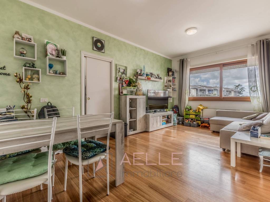appartamento in vendita a Roma in zona Acilia
