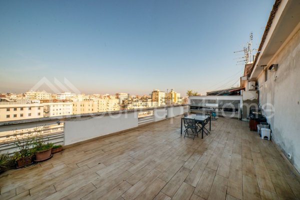 appartamento in vendita a Roma in zona Tuscolano