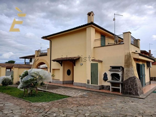 appartamento in vendita a Roma in zona Ponte di Nona