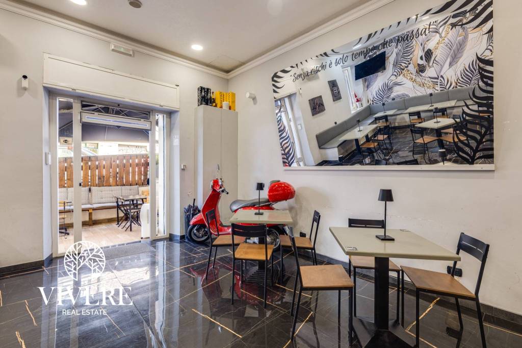 appartamento in vendita a Roma in zona Ardeatino