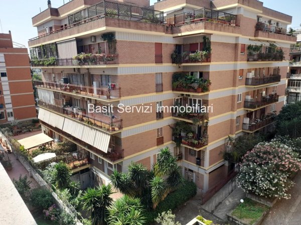appartamento in vendita a Roma in zona Portuense