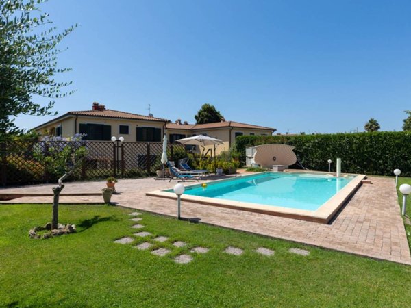 casa indipendente in vendita a Roma in zona Castel di Leva