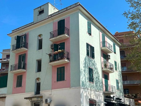 appartamento in vendita a Roma in zona Prenestino-Centocelle
