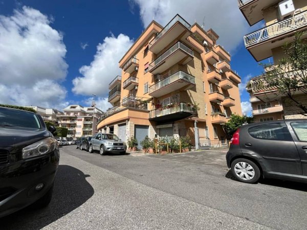 appartamento in vendita a Roma in zona Aurelio