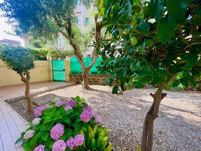 appartamento in vendita a Roma in zona Ostia