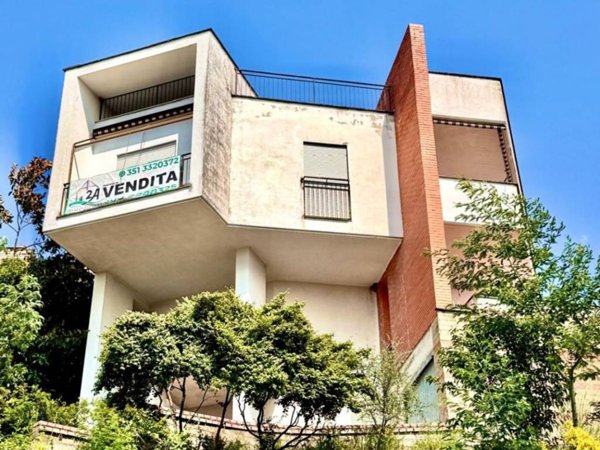 casa indipendente in vendita a Roma in zona Sette Bagni