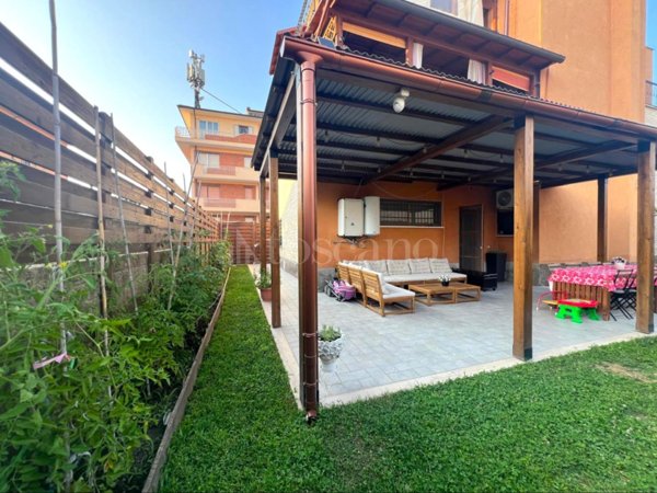 casa indipendente in vendita a Roma in zona Monte Sacro/Talenti