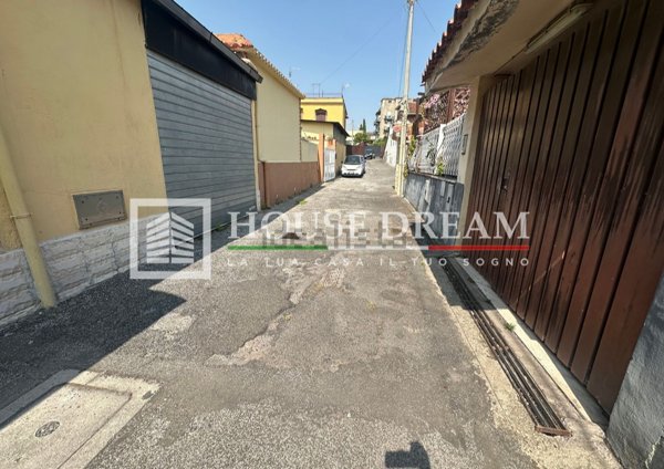 appartamento in vendita a Roma in zona Osteria del Curato