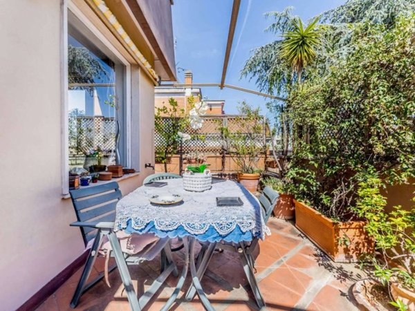appartamento in vendita a Roma in zona Tor di Quinto