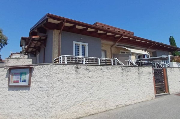 casa indipendente in vendita a Roma in zona Castel di Leva