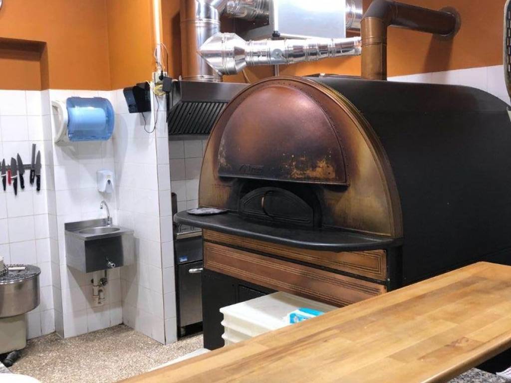 negozio in vendita a Roma in zona Salario