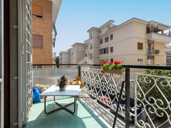appartamento in vendita a Roma in zona Gianicolense