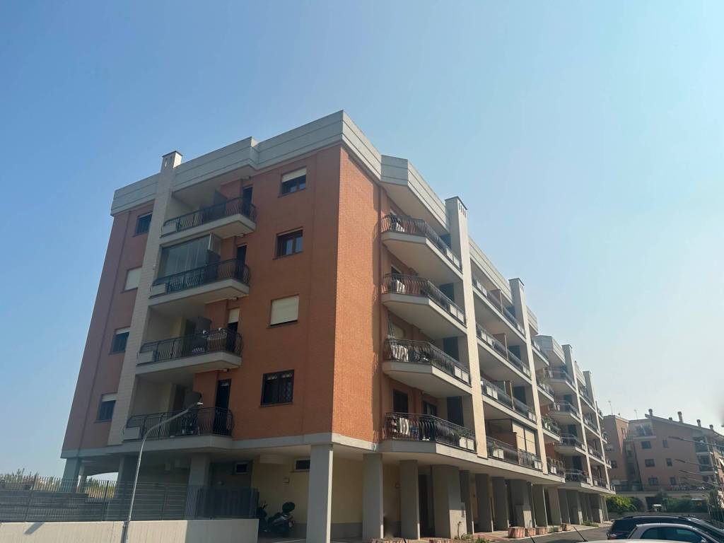 appartamento in vendita a Roma in zona Massimina/Casal Lumbroso