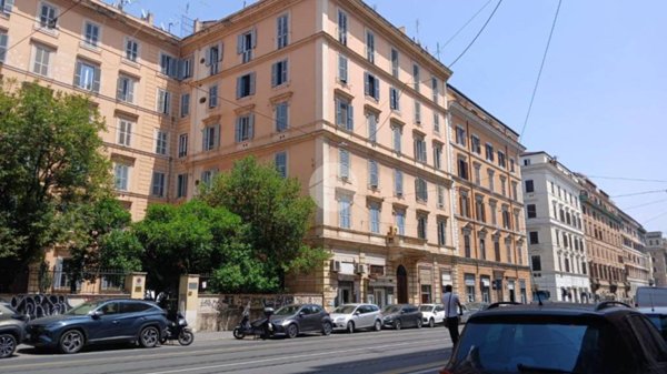 appartamento in vendita a Roma in zona Esquilino