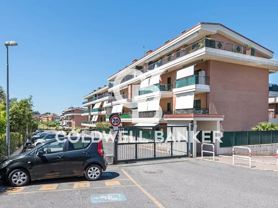 appartamento in vendita a Roma in zona Osteria del Curato