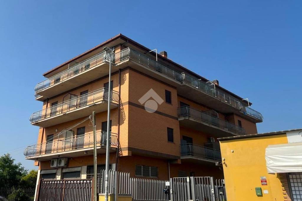 appartamento in vendita a Roma in zona Borghesiana