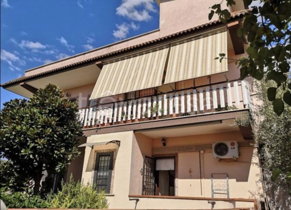 appartamento in vendita a Roma in zona Finocchio