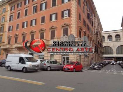 appartamento in vendita a Roma in zona Esquilino