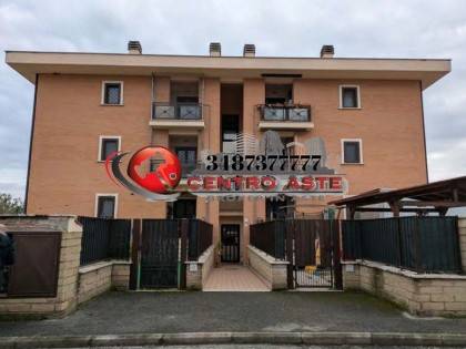 appartamento in vendita a Roma in zona Castelverde