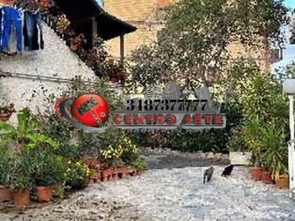 appartamento in vendita a Roma in zona Borghesiana