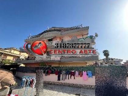 appartamento in vendita a Roma in zona Borghesiana