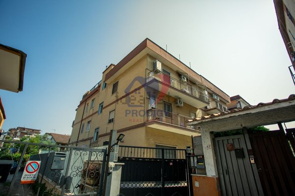 appartamento in vendita a Roma in zona Acilia