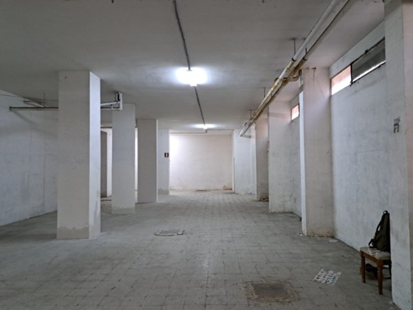 negozio in vendita a Roma in zona Salario