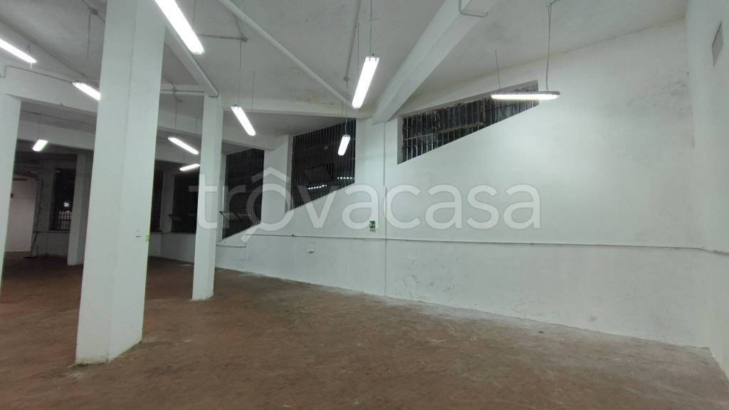 locale commerciale in vendita a Roma in zona Aurelio