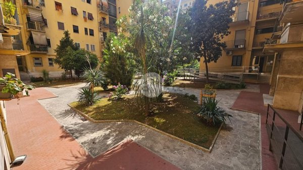 appartamento in vendita a Roma in zona Tuscolano