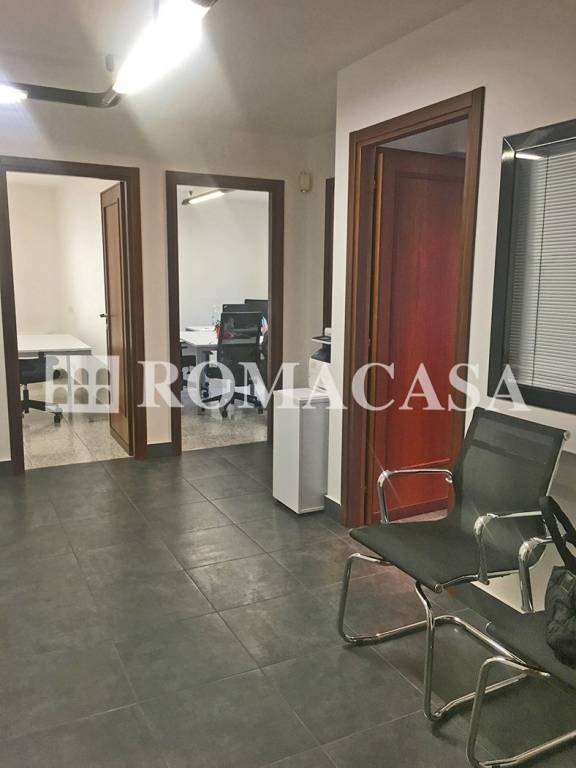 appartamento in vendita a Roma in zona Mostacciano