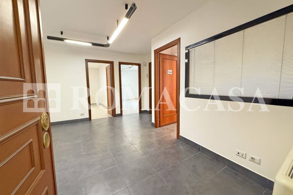 appartamento in vendita a Roma in zona Mostacciano
