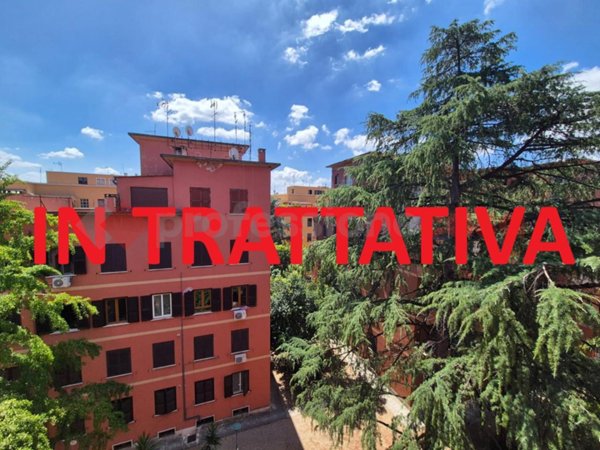 appartamento in vendita a Roma in zona Ostiense
