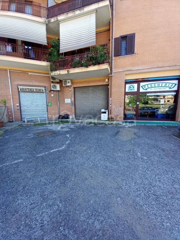 negozio in vendita a Roma in zona Ottavia