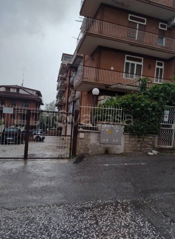 appartamento in vendita a Roma in zona Finocchio