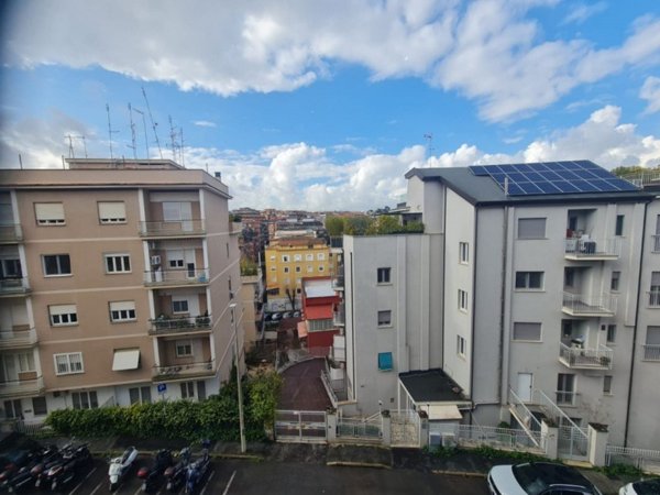appartamento in vendita a Roma in zona Gianicolense