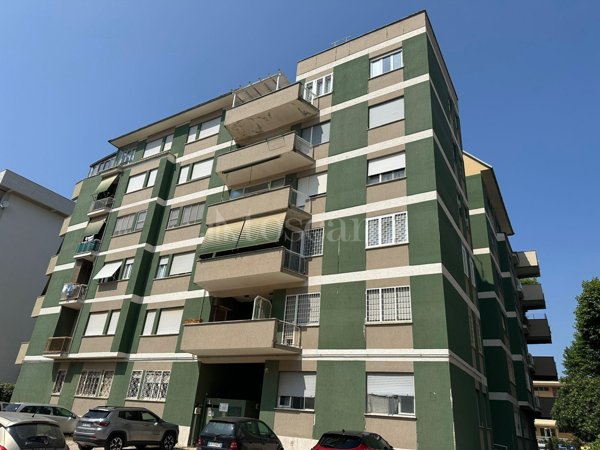 appartamento in vendita a Roma in zona Ostia