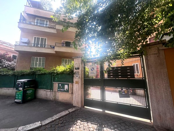casa indipendente in vendita a Roma in zona San Saba - Ripa