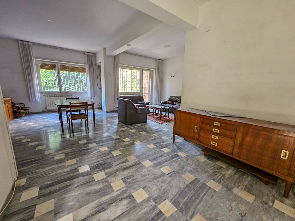 appartamento in vendita a Roma in zona Tor di Quinto