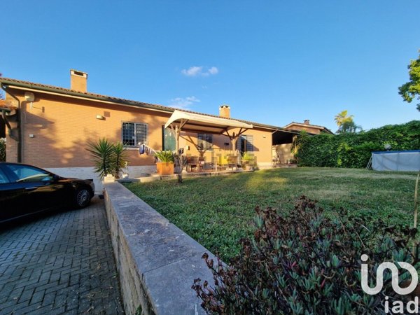casa indipendente in vendita a Roma in zona EUR
