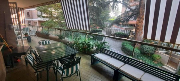 appartamento in vendita a Roma in zona Tomba di Nerone