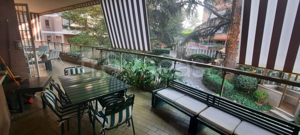 appartamento in vendita a Roma in zona Grottarossa