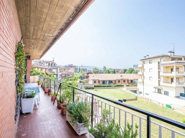 appartamento in vendita a Roma in zona Borghesiana