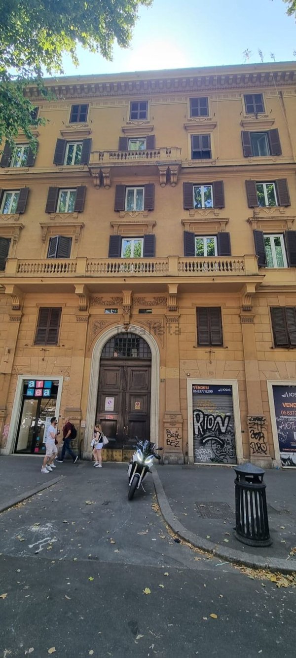 appartamento in vendita a Roma in zona Trastevere